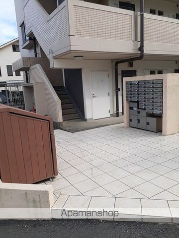 サンブライトいずみの玄関写真