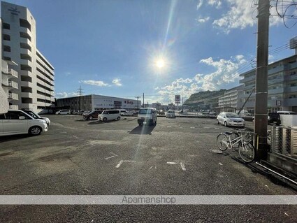 シティパーク[2K/33m2]の駐車場