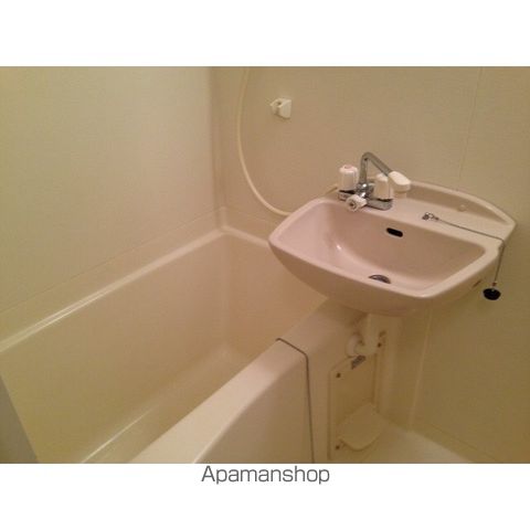 アンプルール フェール MANAの内装写真