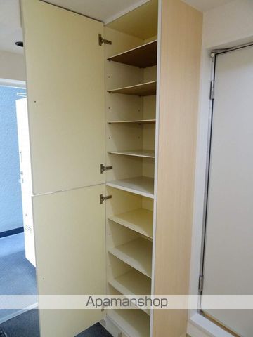 イーグルハイツ銀杏町の内装写真