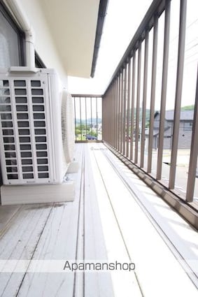 神村町　石岡貸家[4K/82.5m2]のバルコニー