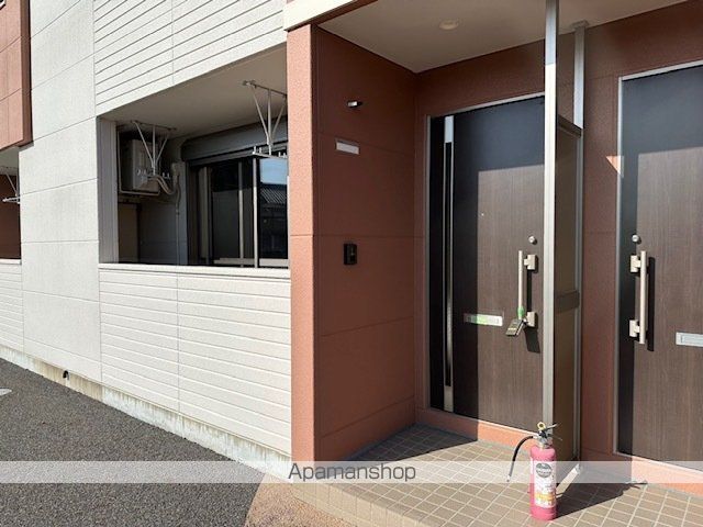 ルミエールの玄関写真