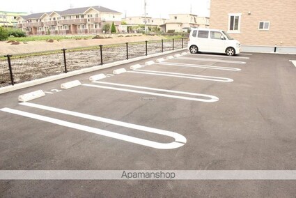 フロールⅡ[1LDK/37.76m2]の駐車場1