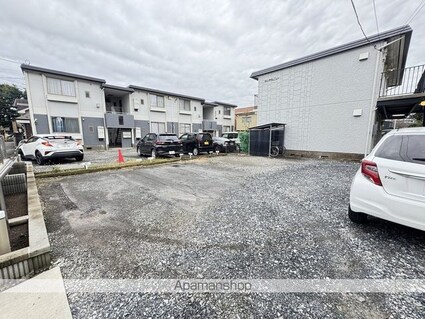 サンアヴェニュー[1R/36.1m2]の駐車場1