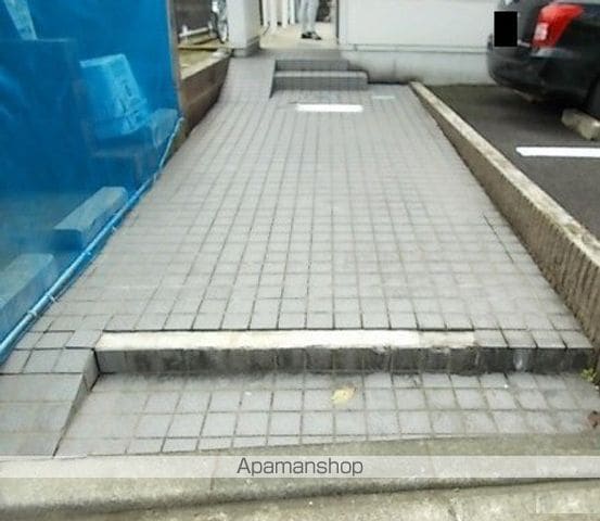 レオパレス大住台第IIIの玄関写真