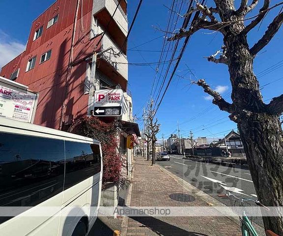 今出川うえだビルの外観写真
