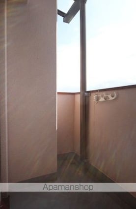 ロイヤルヒルズガーデン[1R/22.8m2]のバルコニー