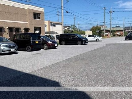 滋賀県彦根市平田町[2LDK/56.7m2]の駐車場1
