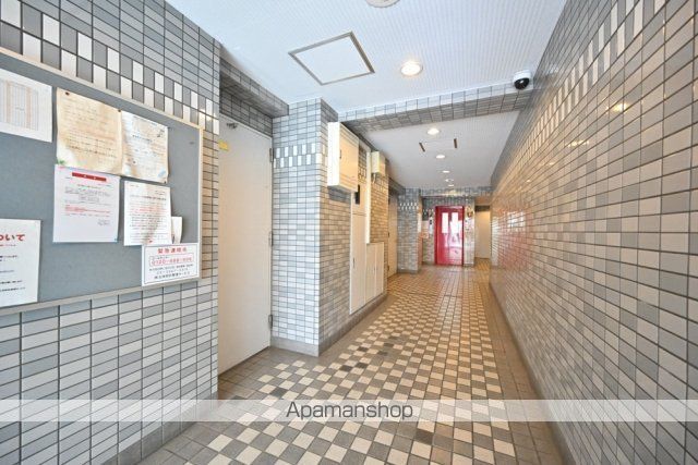 成加パラシオンの玄関写真