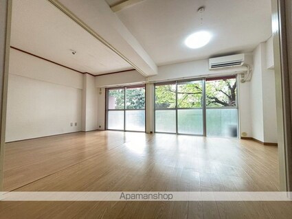 ライオンズマンション聖蹟桜ヶ丘第２[1R/53.15m2]のリビング・居間