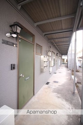 ホワイトメゾン東新町[2LDK/52.8m2]のエントランス