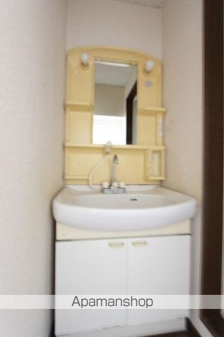 ホワイトキャッスル蒲町ビレジA棟の内装写真