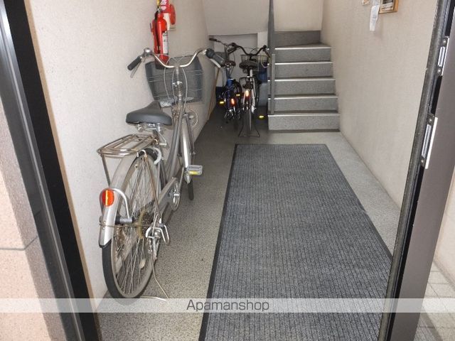 ユニヴェール澄川の玄関写真