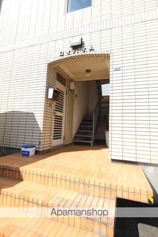 ロイハイムの玄関写真