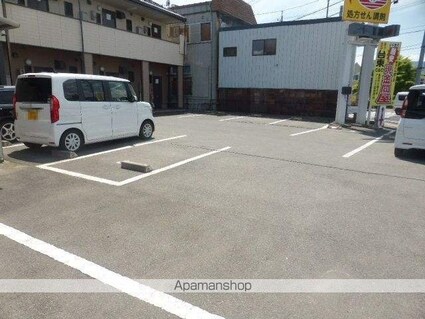 ベルメゾン南俣[1K/24.24m2]の駐車場