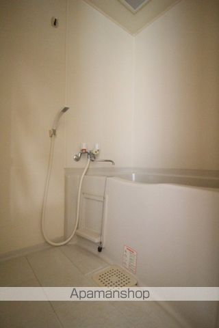 ロイヤルレピュート東島田の内装写真