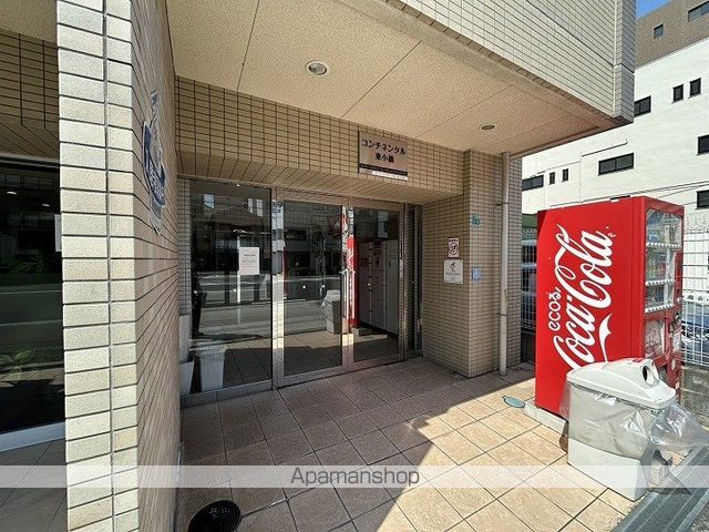 コンチネンタル東小橋の玄関写真