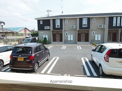 メゾンド・プラシード　Ｂ[2DK/44.75m2]の駐車場1