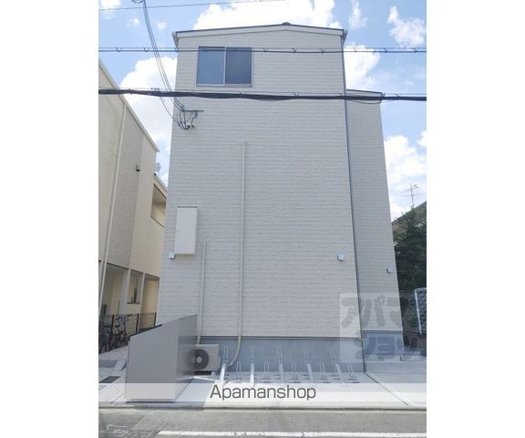F asecia Polakeの外観写真