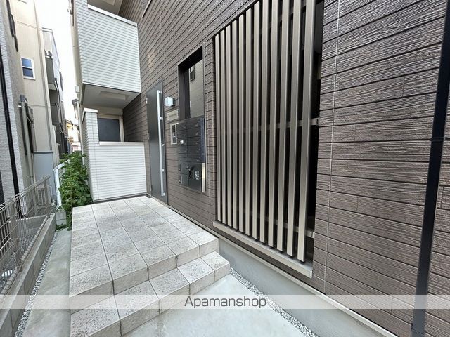 FDS吹田II番館の玄関写真