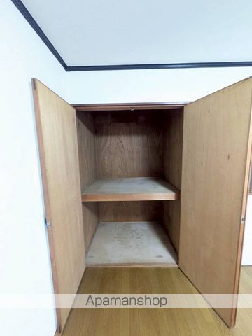 ハイツ嵯峨の内装写真