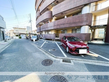 アップルリング[2DK/43.14m2]の駐車場3