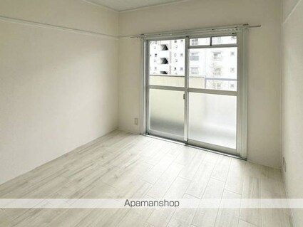 ビレッジハウス鳴滝１９号棟[3K/43.37m2]のリビング・居間