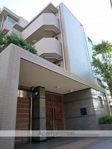 ルーブル駒沢大学IIの玄関写真