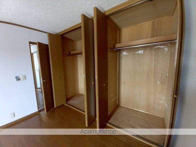 枚方市 2階建 築31年の内装写真