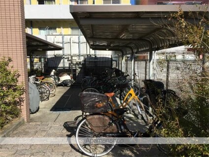 ノイフロイデ[3LDK/71.28m2]の共用部1