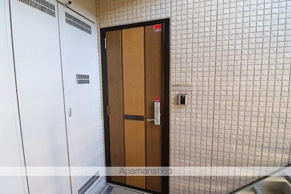 Ｋ’ｓ　Ｎｏｂｌｅ[2LDK/58.32m2]の玄関2