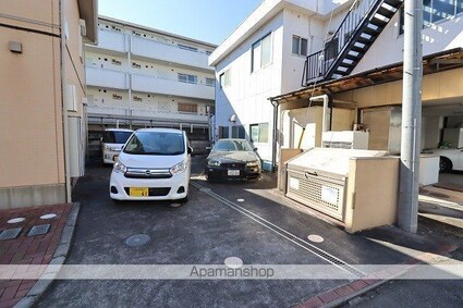 ブランシェ中神[1K/36.99m2]の駐車場2