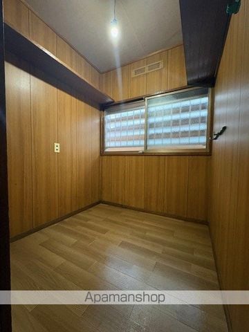 滝川市 2階建 築51年の内装写真
