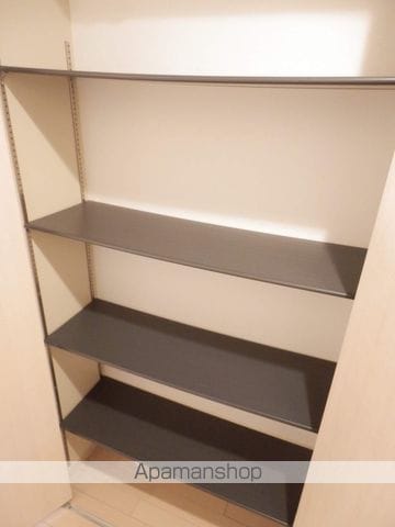 レジディア大通西の内装写真