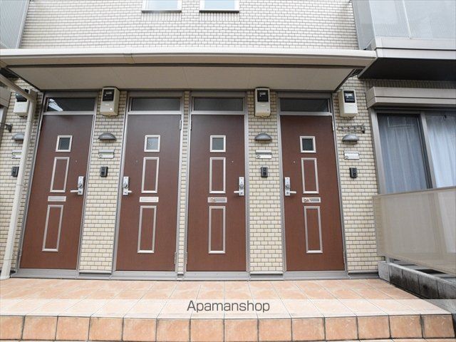 メゾンプリムールの玄関写真