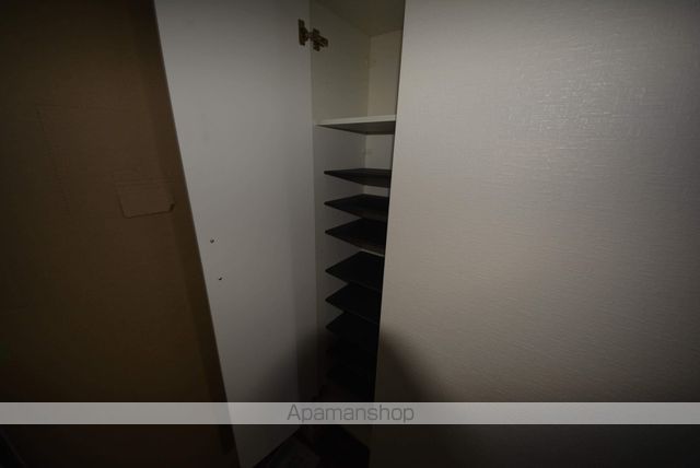 プレイシズ新大阪の内装写真