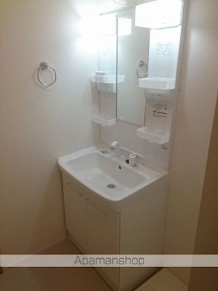 ベストウォール篠原[2LDK/64.55m2]の洗面所