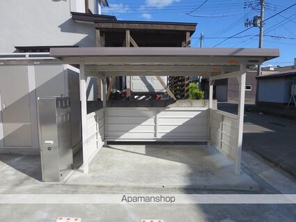 ウィット泉川[2LDK/56.12m2]の共用部1