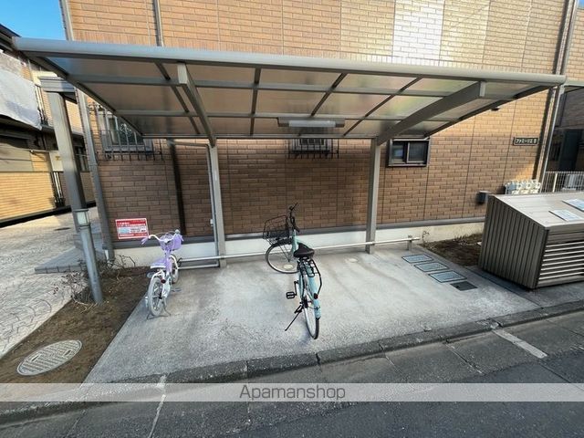 ファミーリエ B・C Cの玄関写真