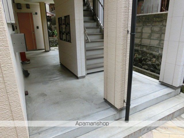 フジパレス駒林の玄関写真