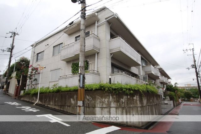 LUXE豊中の外観写真