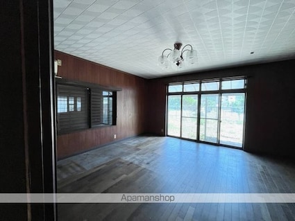 鳥居本町一軒家[6DK/142.28m2]の内装5