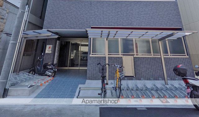 みおつくし十三の玄関写真