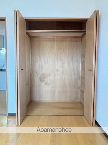 NEWCENTURYの内装写真
