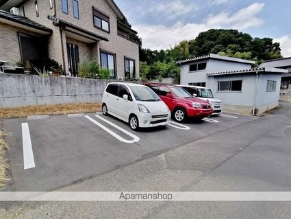 岡山県浅口市金光町大谷[2DK/42.36m2]の駐車場