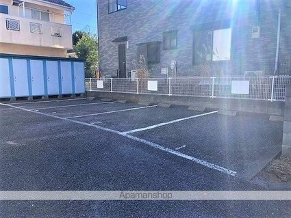 レオパレスインフィールド[1K/23.18m2]の駐車場1