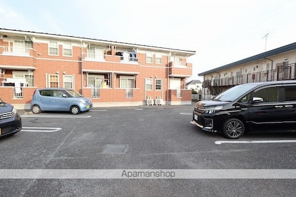 ル・モンヴェール[1LDK/43m2]の駐車場3