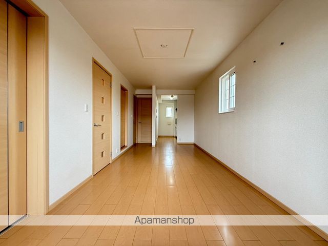 メープル QSの内装写真