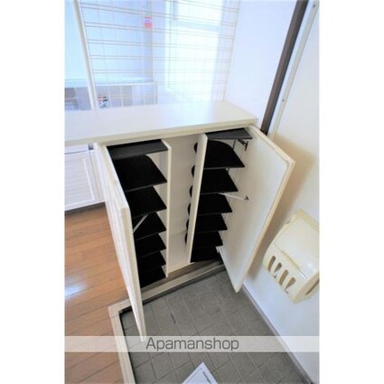 パトラハウス小金井[2K/35.74m2]の玄関