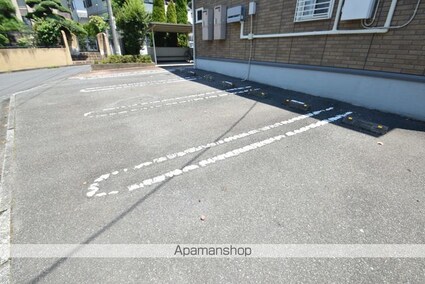 ゼファーコーポ[1LDK/46.5m2]の駐車場